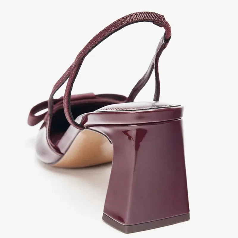 Scarlett | Elegantit Slingback-kengät Kaarevalla Soljella