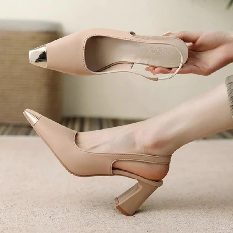 Layla | Teräväkärkiset Slingback-korkokengät