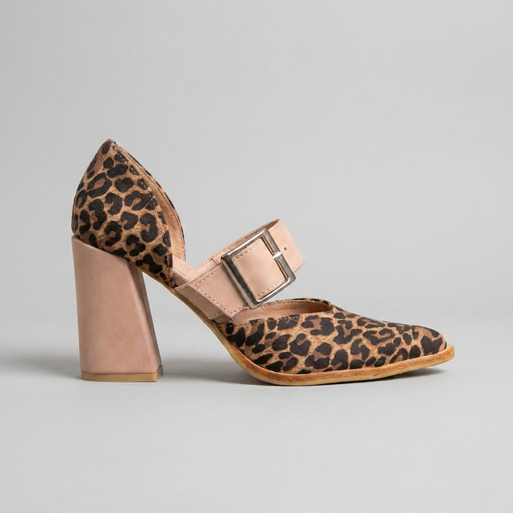 Luvia | Naisten teräväkärkiset stiletto-kengät